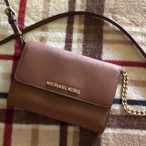 Michael Kors Jet Set Travel Large Phone Crossbody